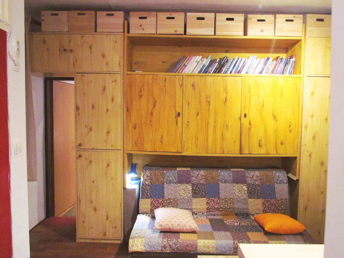 Center Studio Apartment Póla Kültér fotó