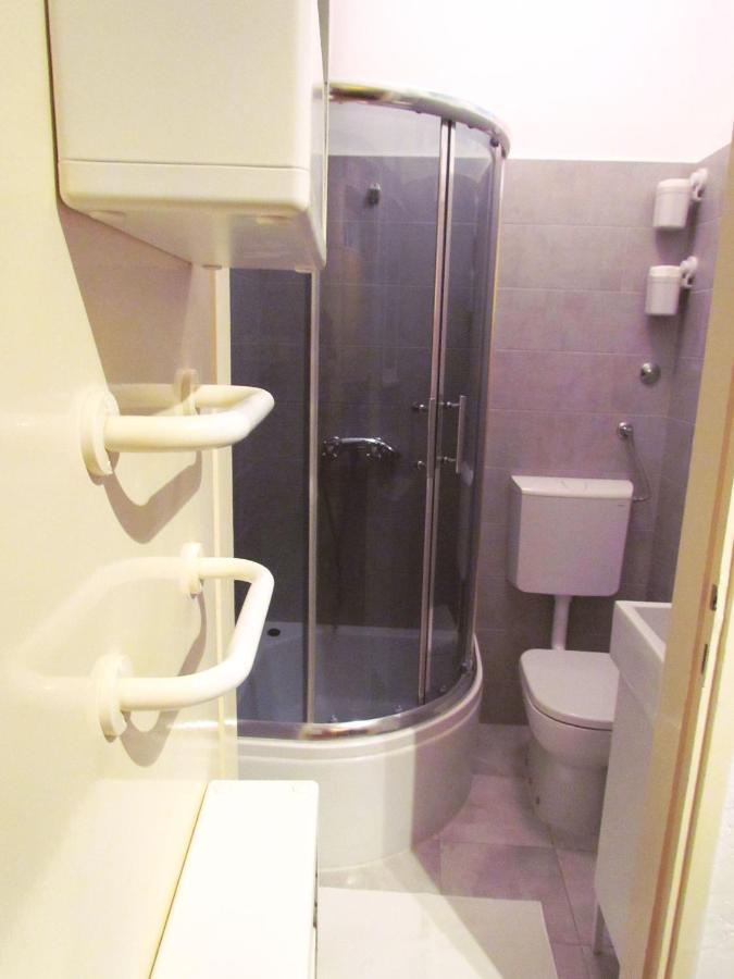 Center Studio Apartment Póla Kültér fotó
